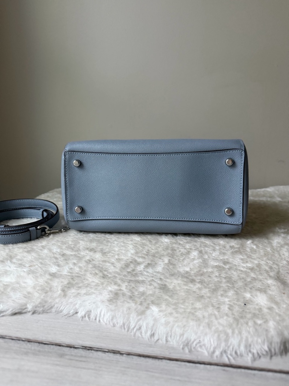 Coach Rowan bag in Light Blue Leather with Pink Chain - Picture 11 of 13